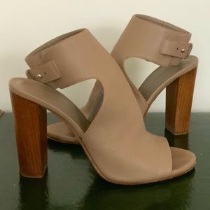 Vince Heel Mules Size 9 Camel Leather